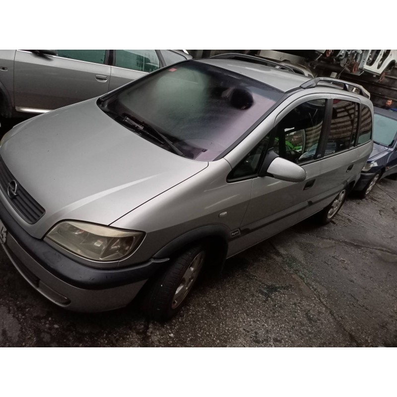 opel zafira a del año 2000