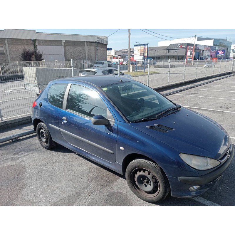 peugeot 206 berlina del año 2000