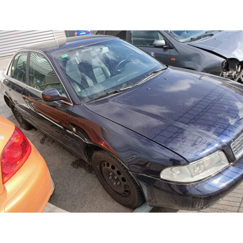 AUDI A4 BERLINA (B5)