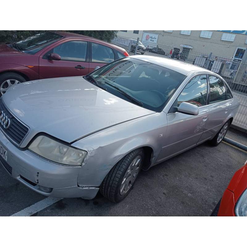AUDI A6 BERLINA (4B2)