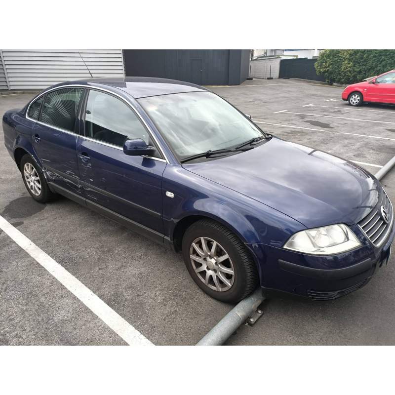 VOLKSWAGEN PASSAT BERLINA (3B3)