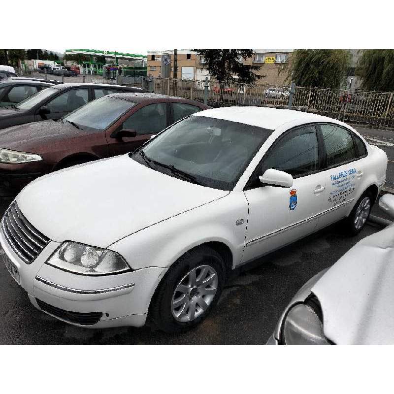 VOLKSWAGEN PASSAT BERLINA (3B3)