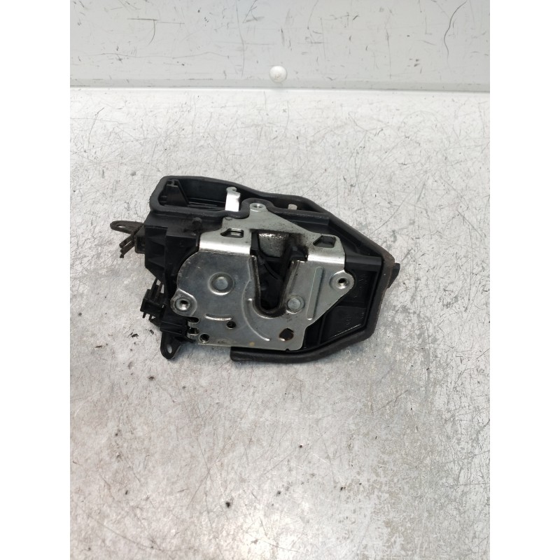 Recambio de motor cierre centralizado trasero derecho para bmw serie 1 berlina (e81/e87) 118d referencia OEM IAM 7202148  5P