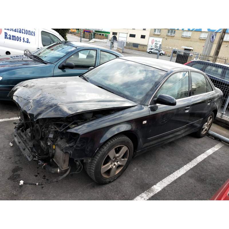 AUDI A4 BERLINA (8E)