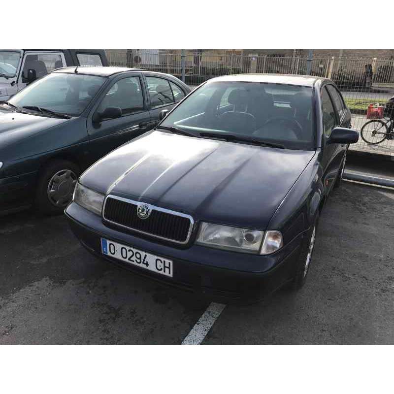 SKODA OCTAVIA BERLINA (1U2)