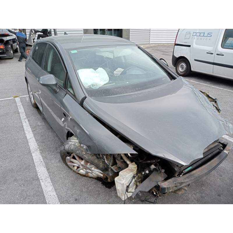 SEAT LEON (1P1)