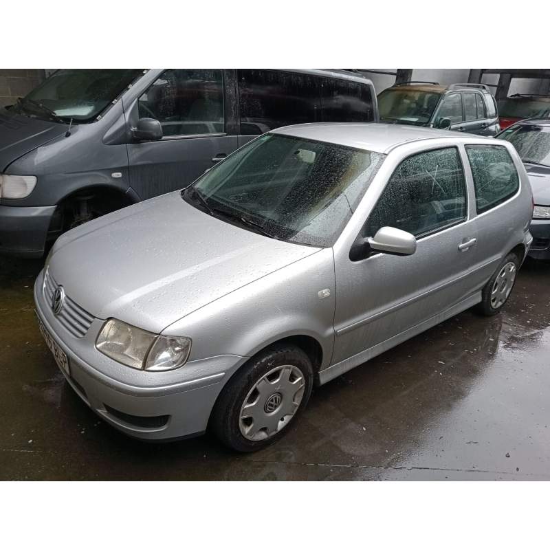 VOLKSWAGEN POLO (6N2)