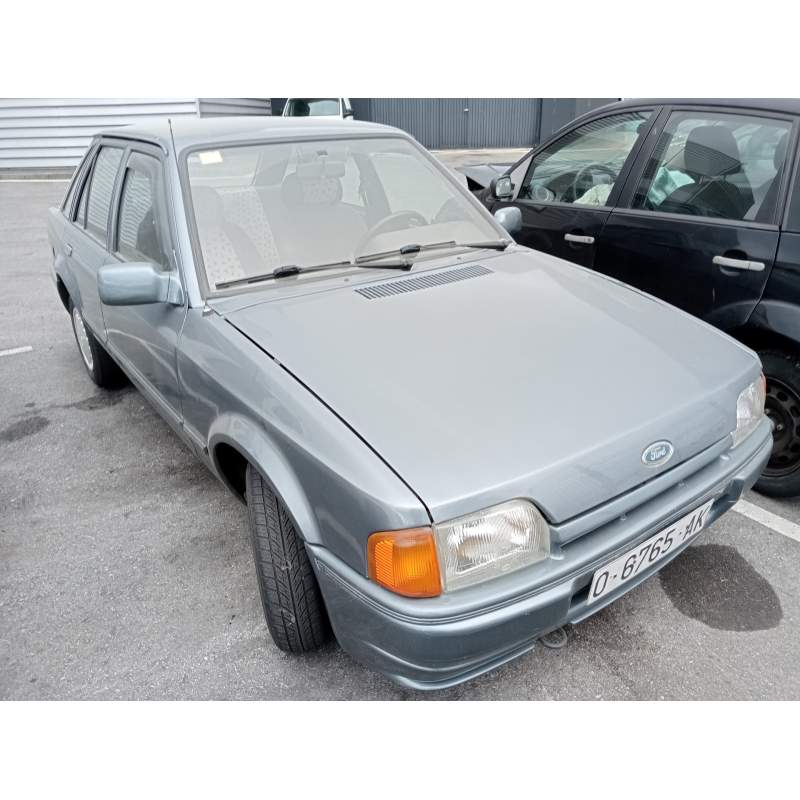 FORD ESCORT BERLINA
