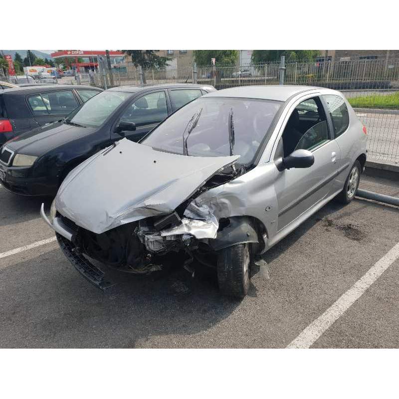 PEUGEOT 206 BERLINA
