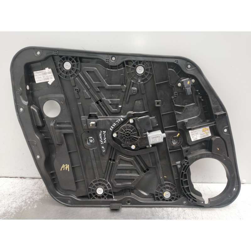 Recambio de elevalunas delantero izquierdo para kia sportage spirit 2wd referencia OEM IAM 82470F16070 LHS02854 5P