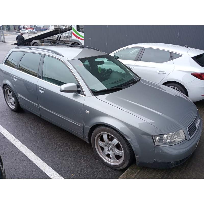AUDI A4 AVANT (8E)