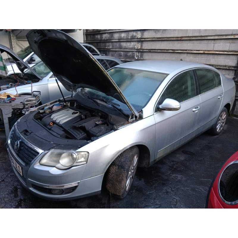 VOLKSWAGEN PASSAT BERLINA (3C2)