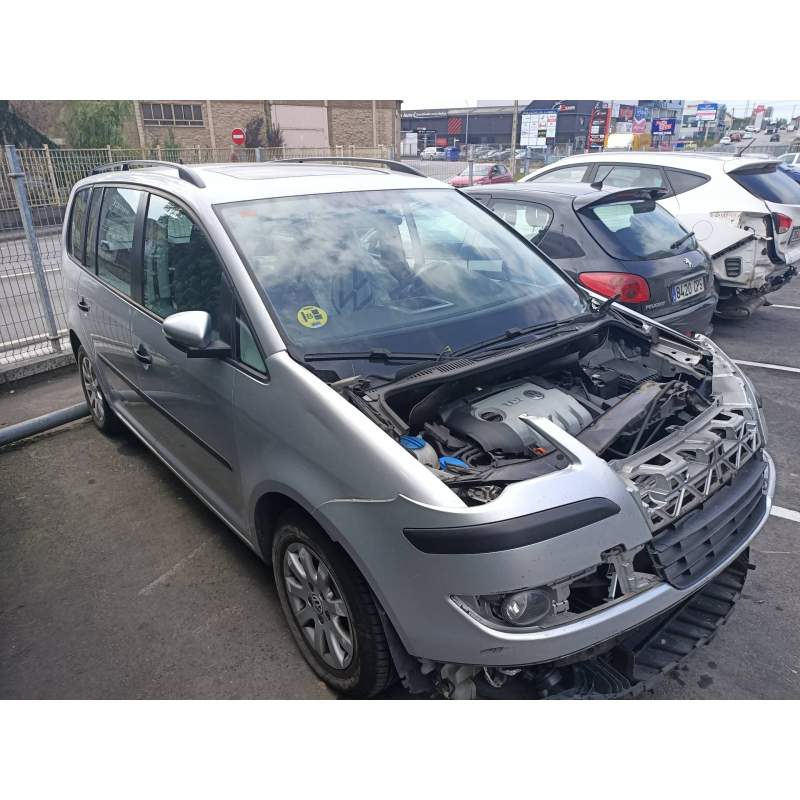 VOLKSWAGEN TOURAN (1T2)