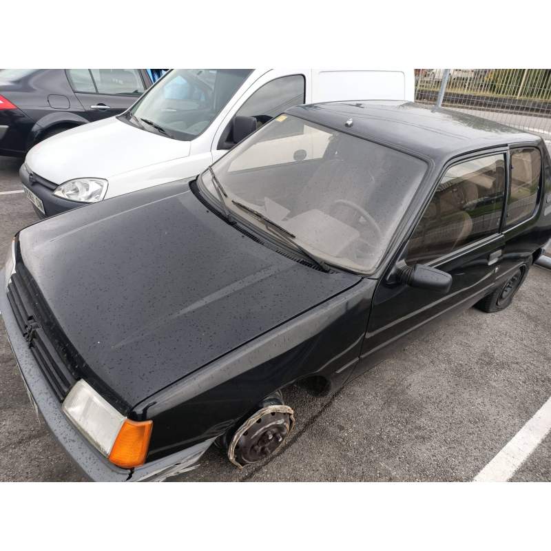 PEUGEOT 205 BERLINA