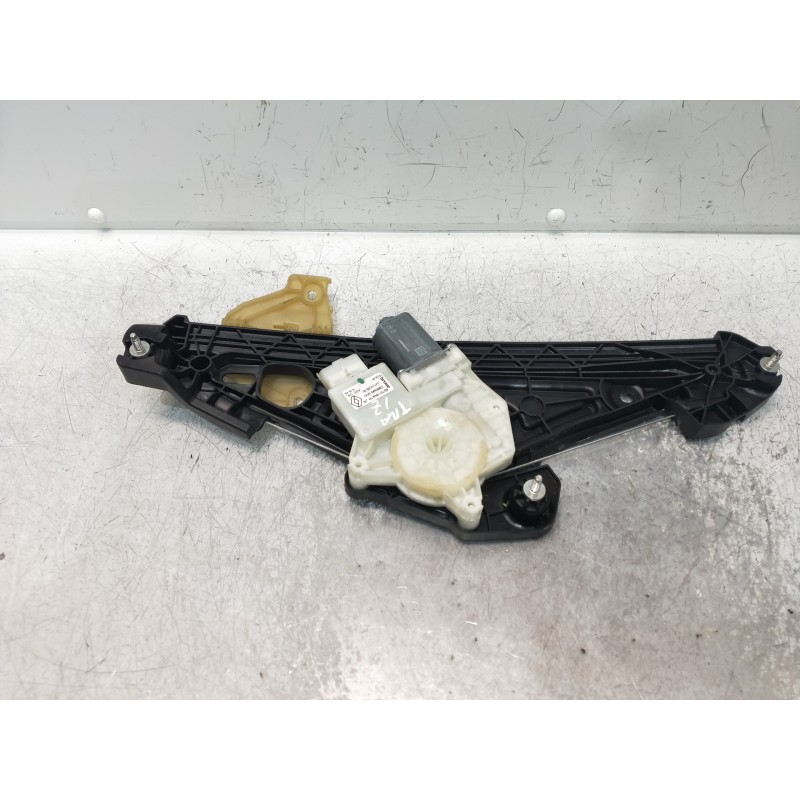 Recambio de elevalunas trasero izquierdo para renault captur ii 1.0 referencia OEM IAM 827216497R  5P