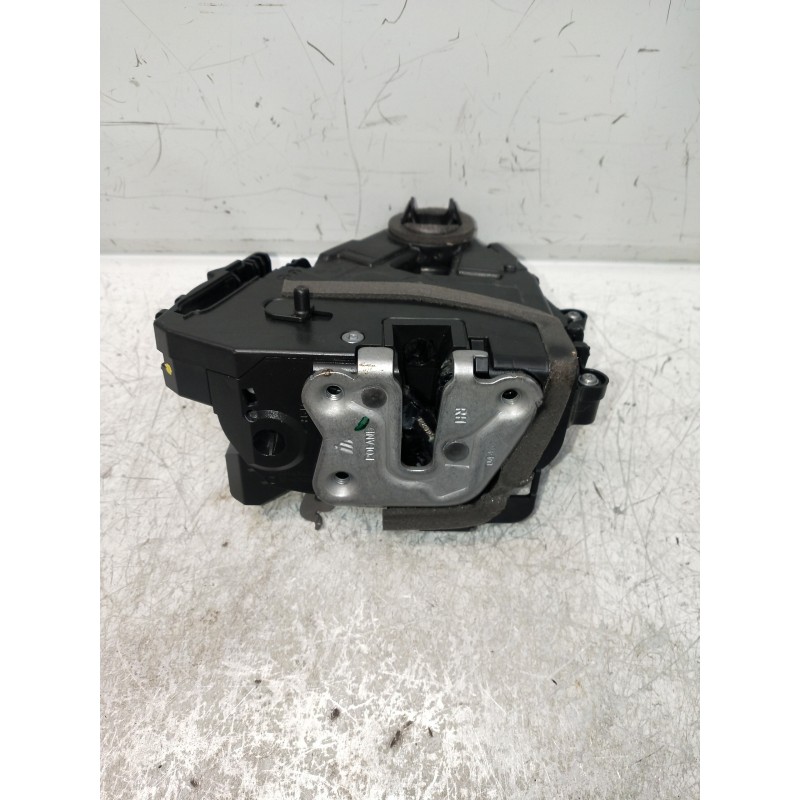 Recambio de motor cierre centralizado trasero derecho para renault captur ii 1.0 referencia OEM IAM 825021122R  5P