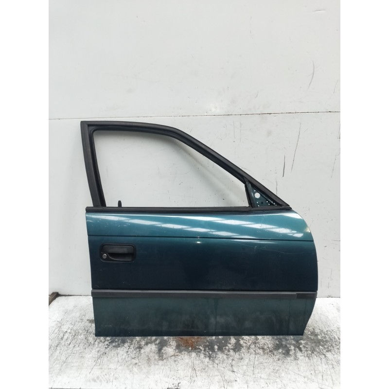 Recambio de puerta delantera derecha para opel astra f berlina california referencia OEM IAM   4P