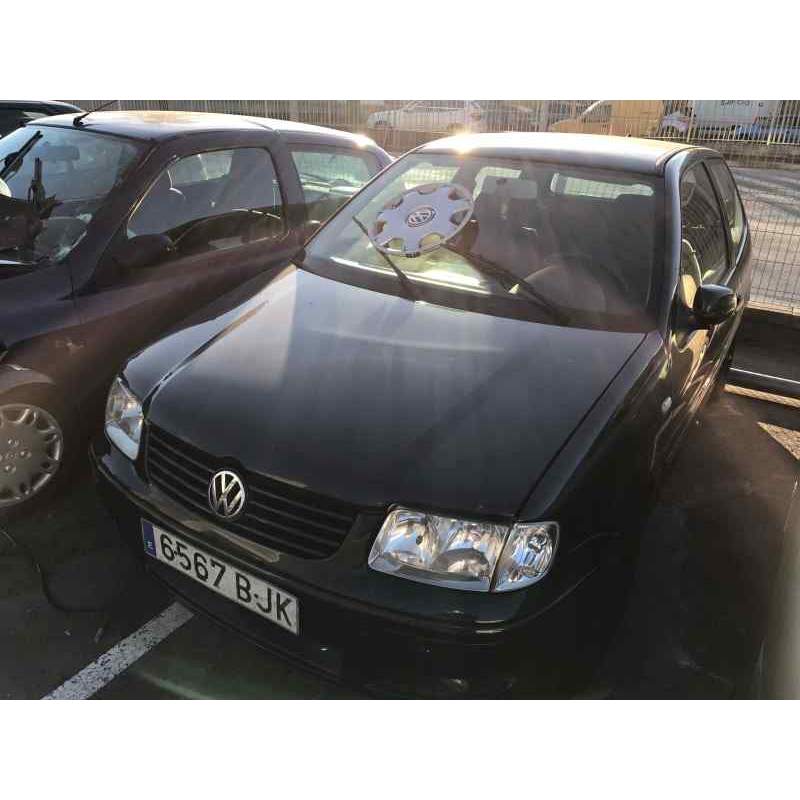 VOLKSWAGEN POLO BERLINA (6N2)