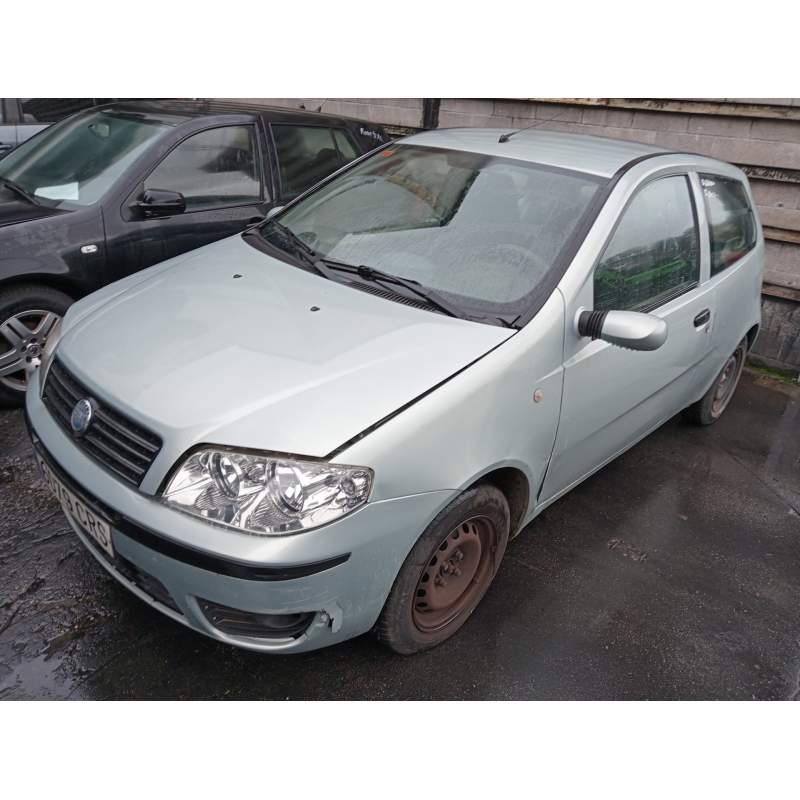 FIAT PUNTO BERLINA (188)