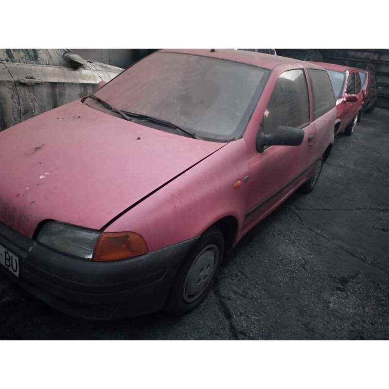 FIAT PUNTO BERLINA (176)