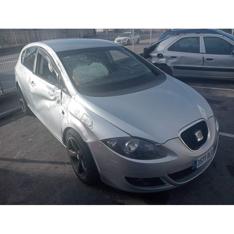 SEAT LEON (1P1)