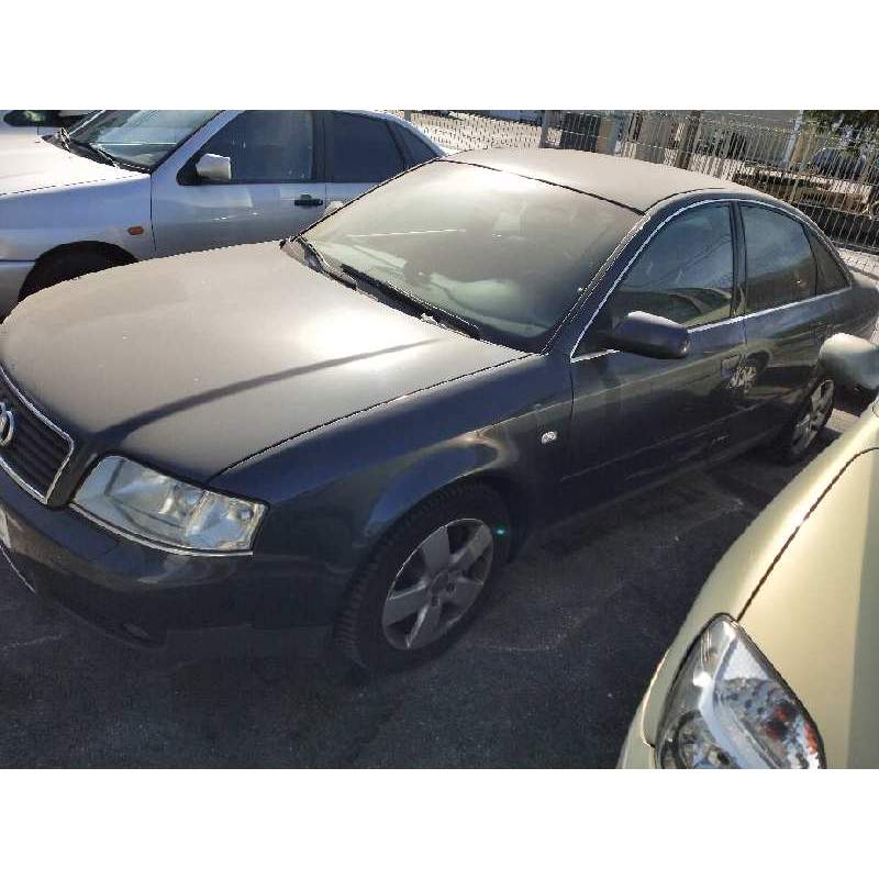 AUDI A6 BERLINA (4B2)