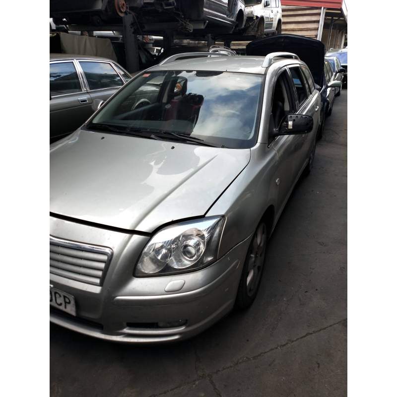 TOYOTA AVENSIS WAGON (T25)