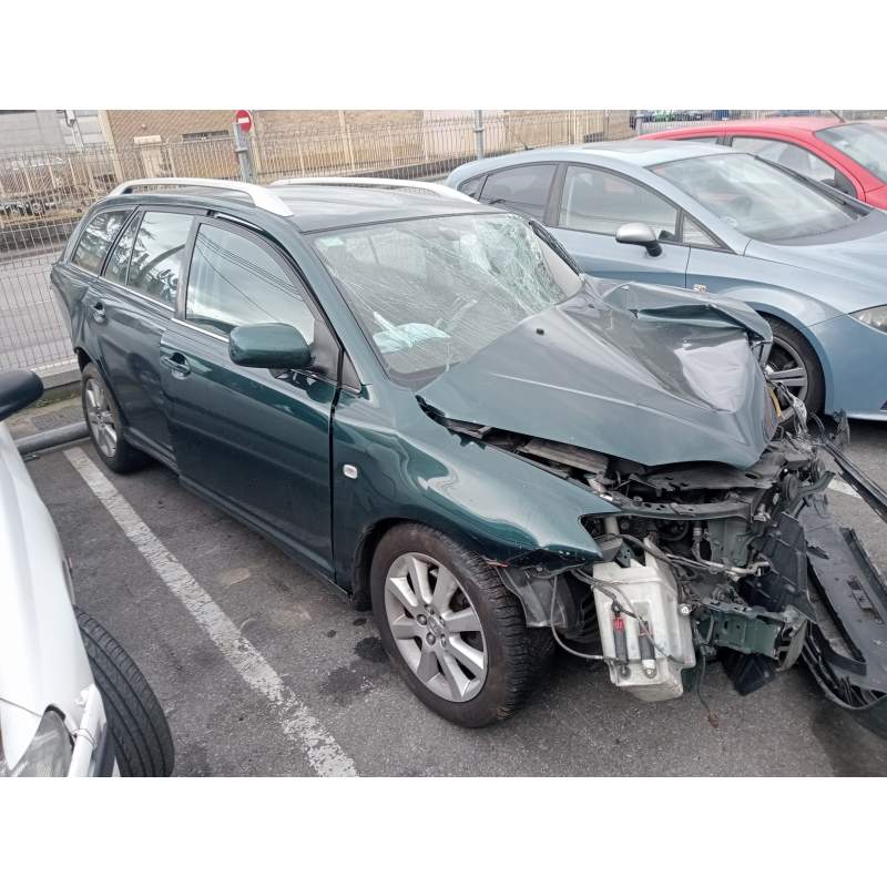 TOYOTA AVENSIS WAGON (T25)