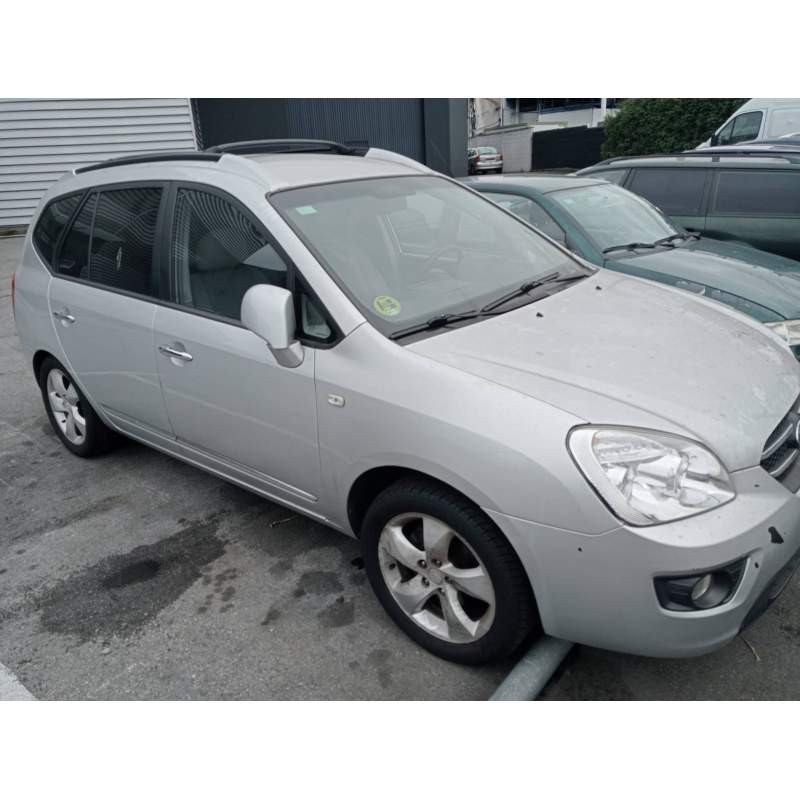 KIA CARENS (UN)