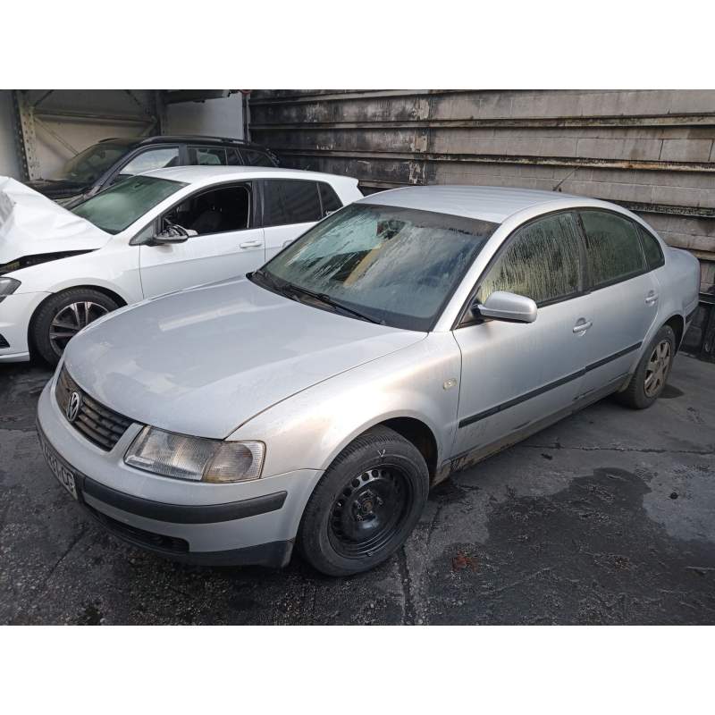 VOLKSWAGEN PASSAT B5 (3B2)
