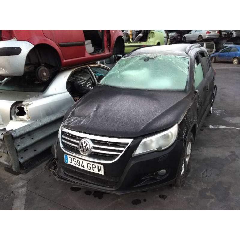 VOLKSWAGEN TIGUAN (5N1)