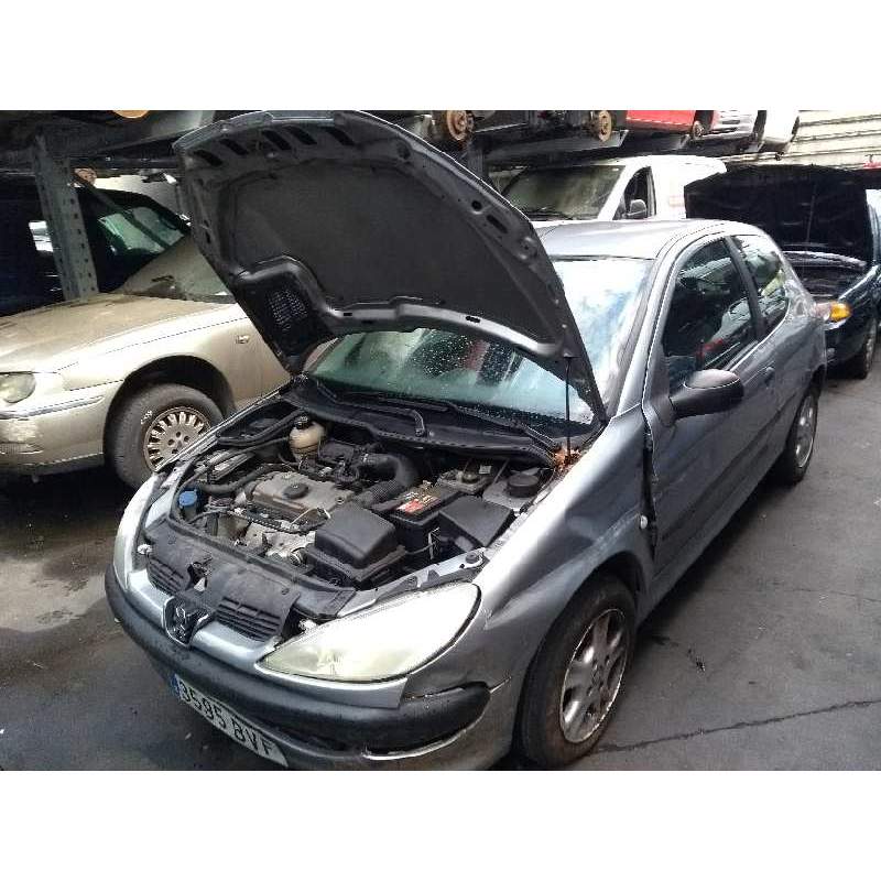 PEUGEOT 206 BERLINA