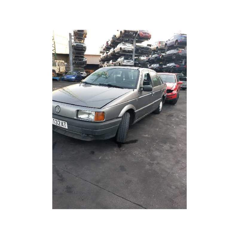 VOLKSWAGEN PASSAT BERLINA (312)