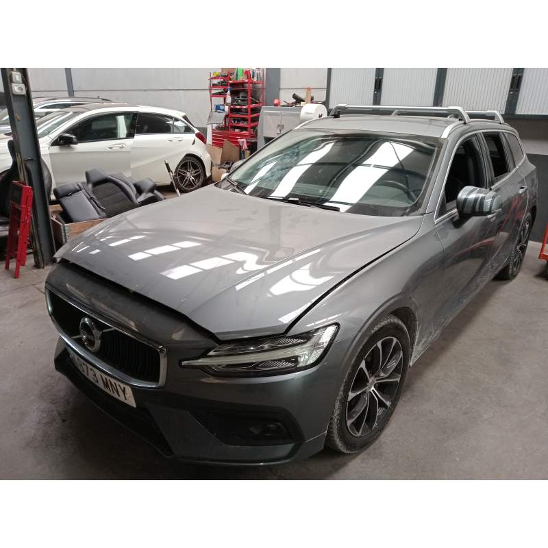 VOLVO V60 II (225)