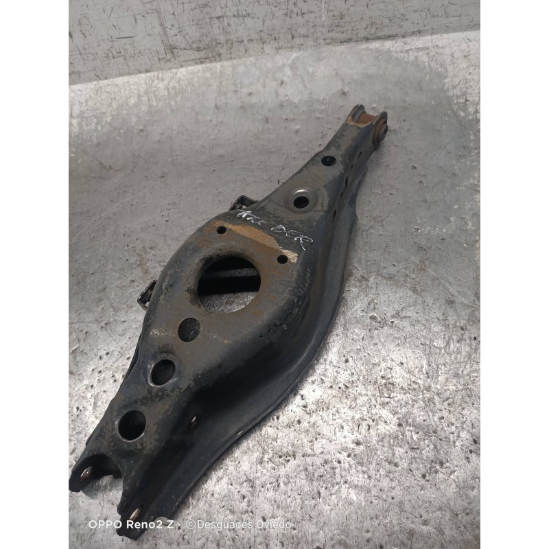 Recambio de brazo suspension inferior trasero derecho para toyota avensis advance referencia OEM IAM   