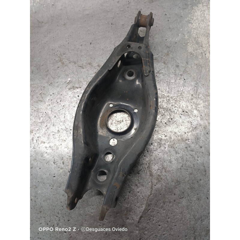 Recambio de brazo suspension inferior trasero izquierdo para toyota avensis advance referencia OEM IAM   