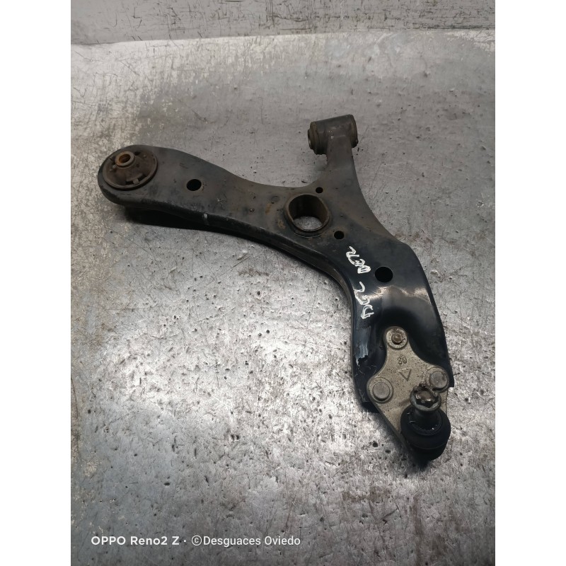 Recambio de brazo suspension inferior delantero derecho para toyota avensis advance referencia OEM IAM   