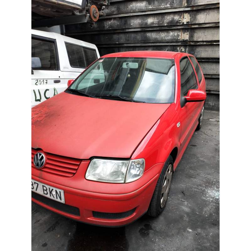 VOLKSWAGEN POLO BERLINA (6N2)