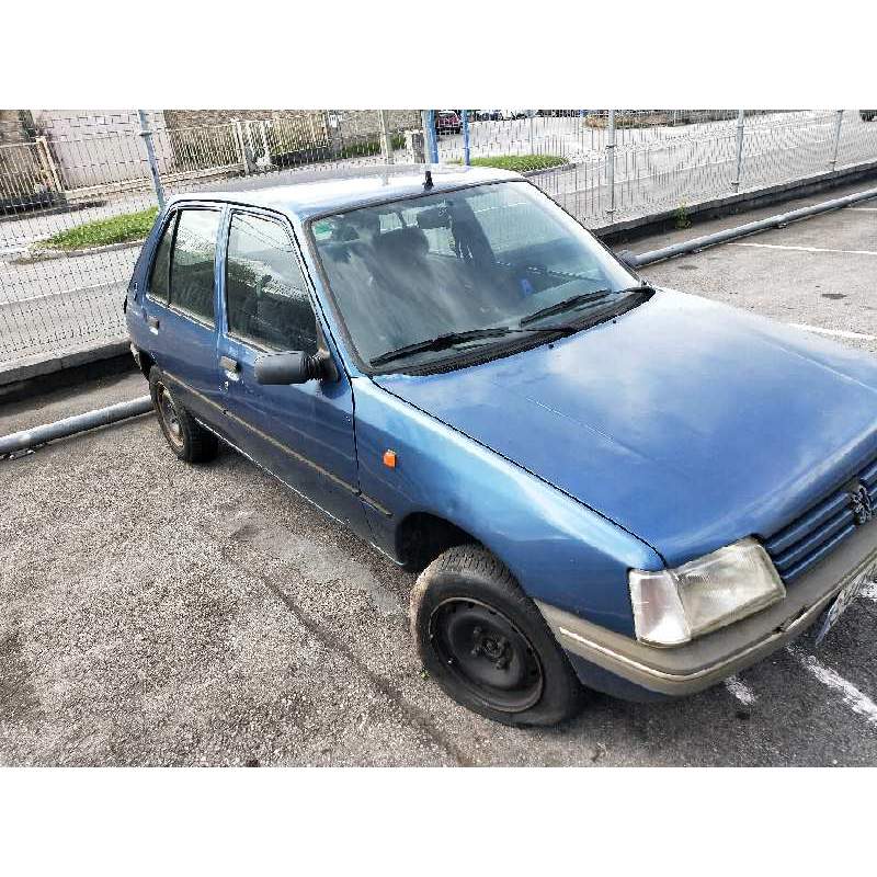 PEUGEOT 205 BERLINA
