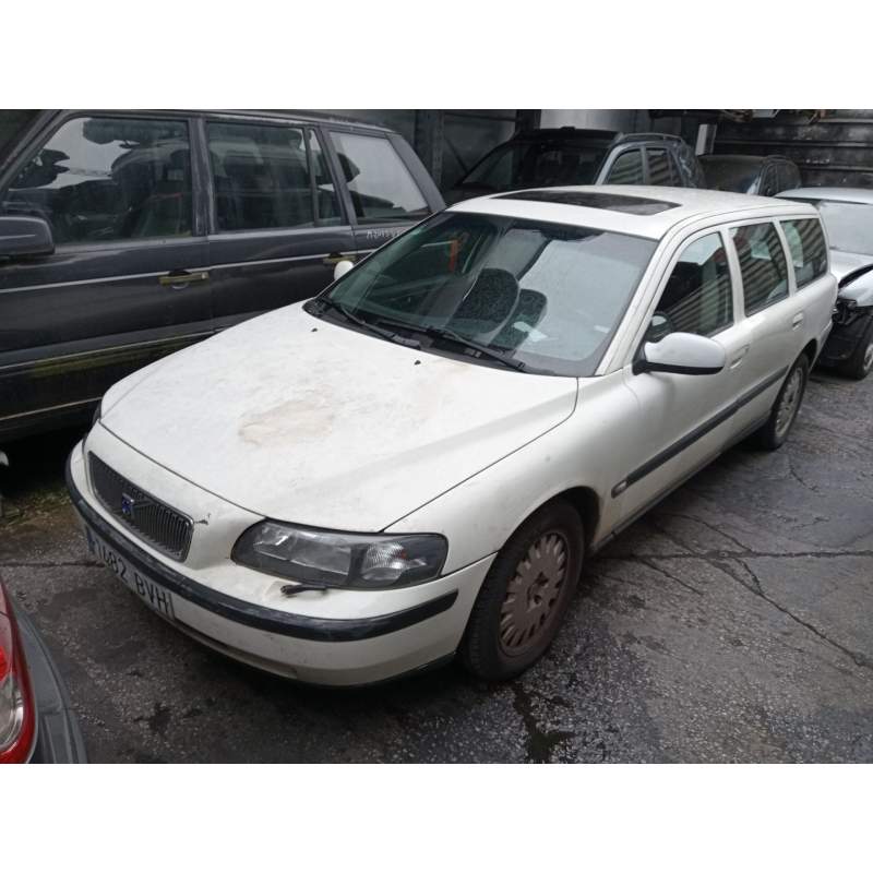 VOLVO V70 II (285)