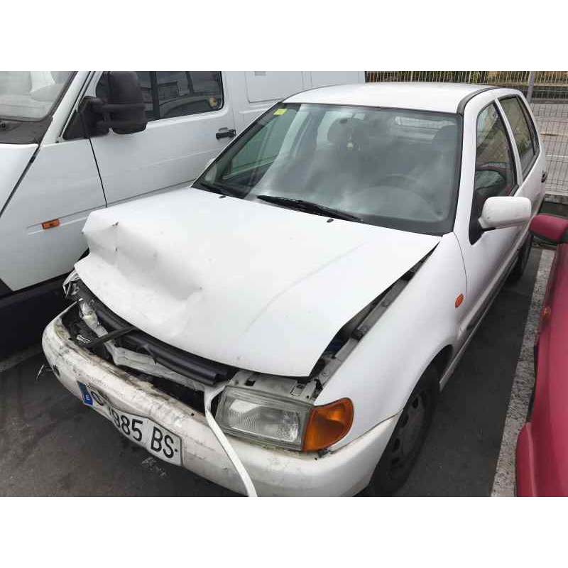 VOLKSWAGEN POLO BERLINA (6N1)