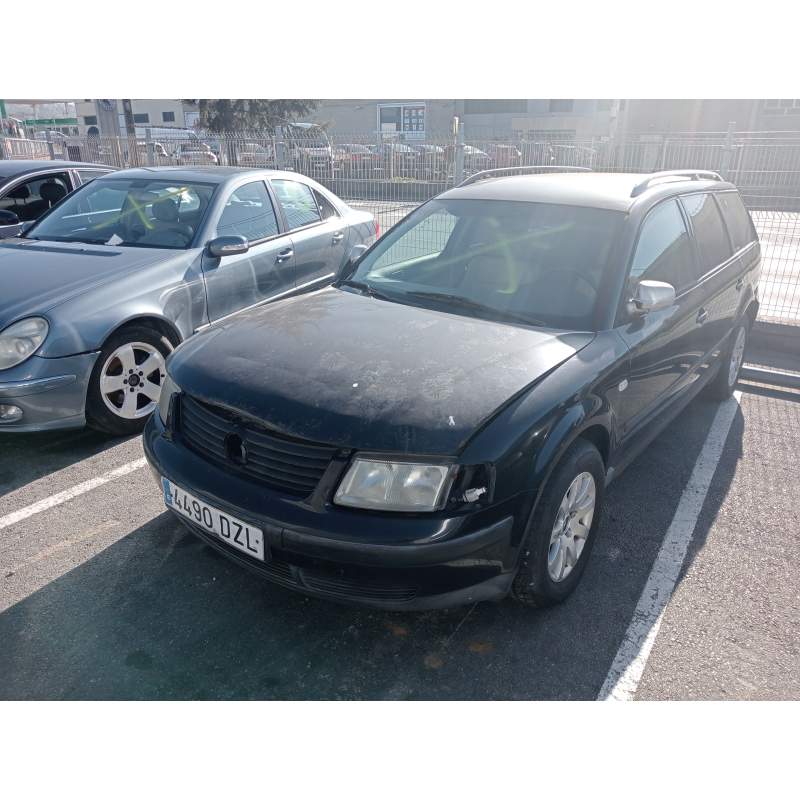 VOLKSWAGEN PASSAT VARIANT (3B5)