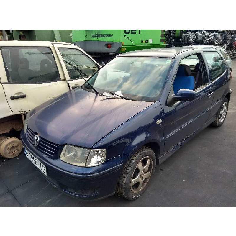 VOLKSWAGEN POLO BERLINA (6N2)