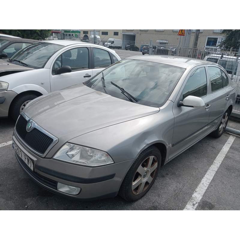 SKODA OCTAVIA BERLINA (1Z3)