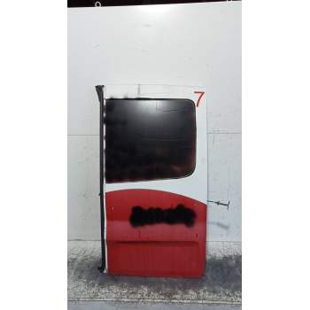 PUERTA TRASERA DERECHA CIEGA 