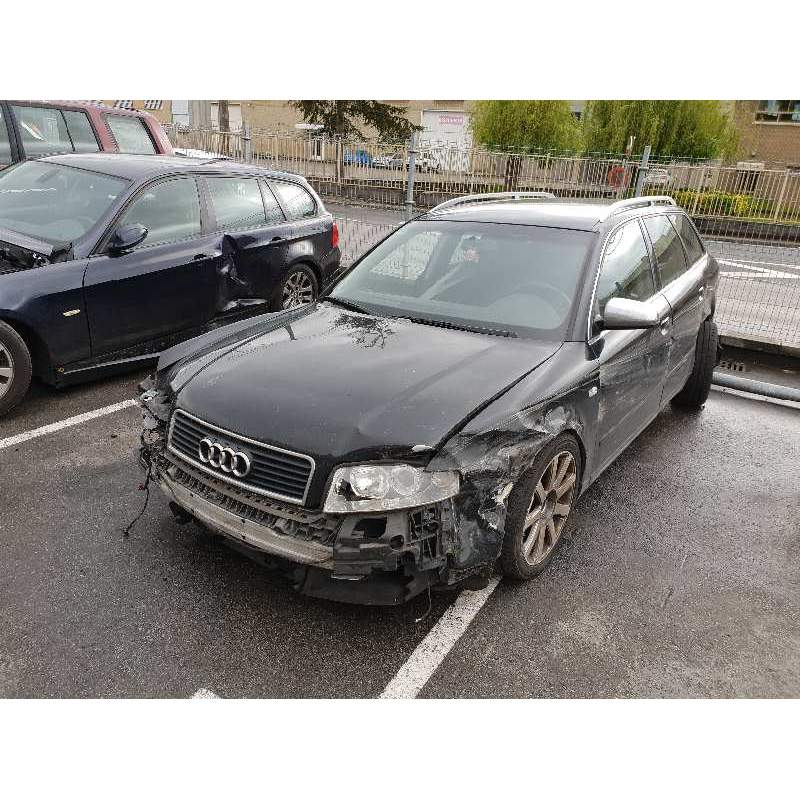 AUDI A4 AVANT (8E)