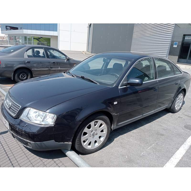 AUDI A6 BERLINA (4B2)