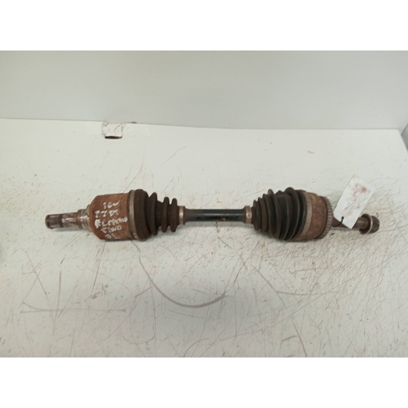 Recambio de transmision delantera izquierda para nissan almera tino (v10m) 2.2 16v turbodiesel cat referencia OEM IAM   