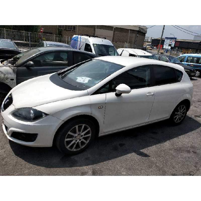 SEAT LEON (1P1)