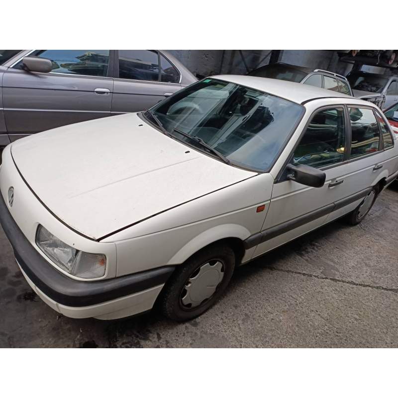 VOLKSWAGEN PASSAT BERLINA (312)